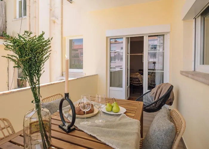 Alp - 3 Bedrooms, Office And Terrace In Alvalade