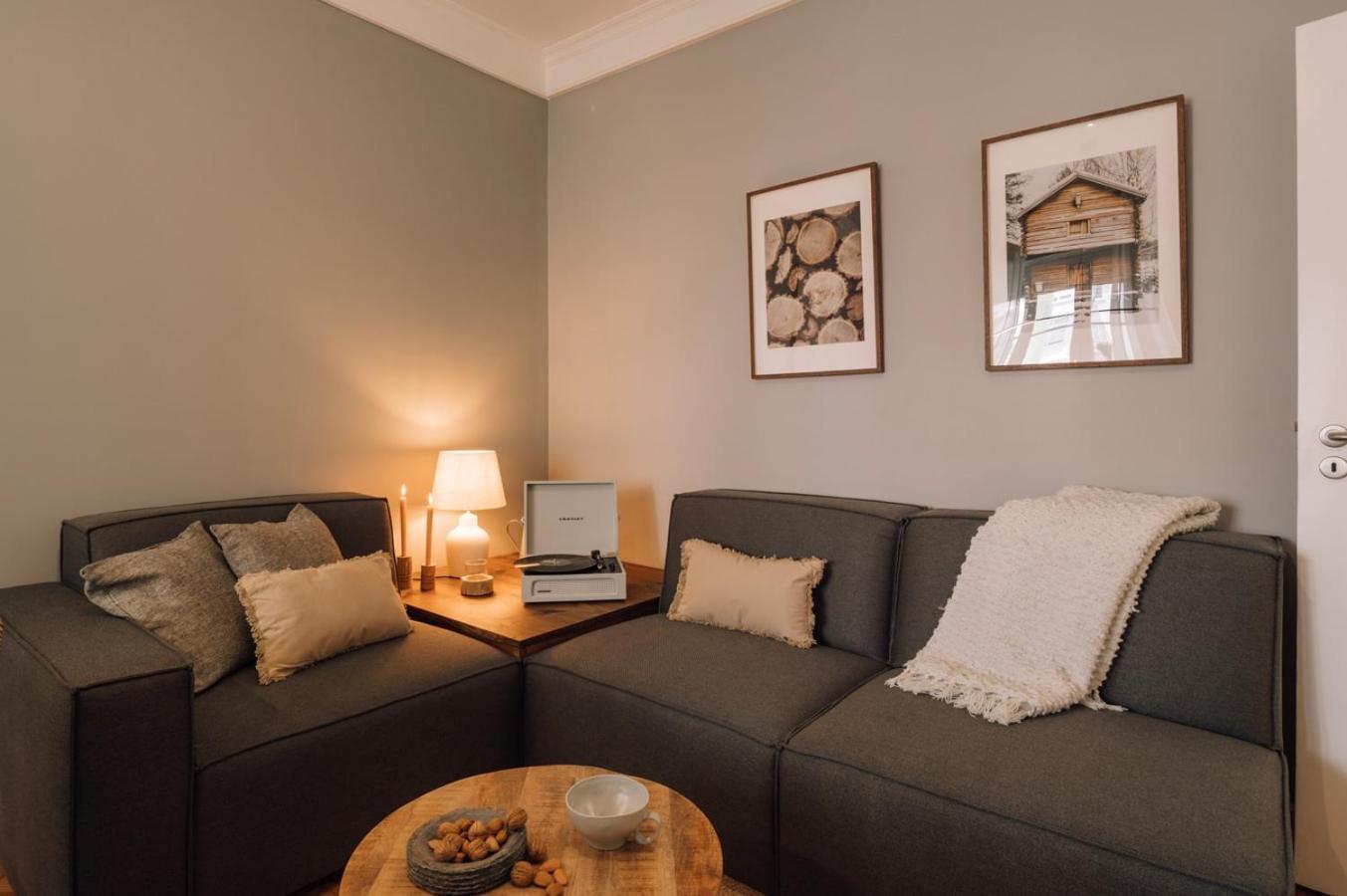 Apartamento Alp - 3 Bedrooms, Office And Terrace In Alvalade